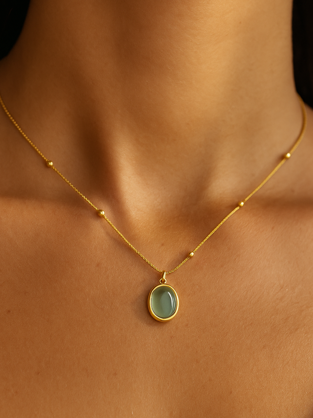 Green Oval Gem Pendant Necklace